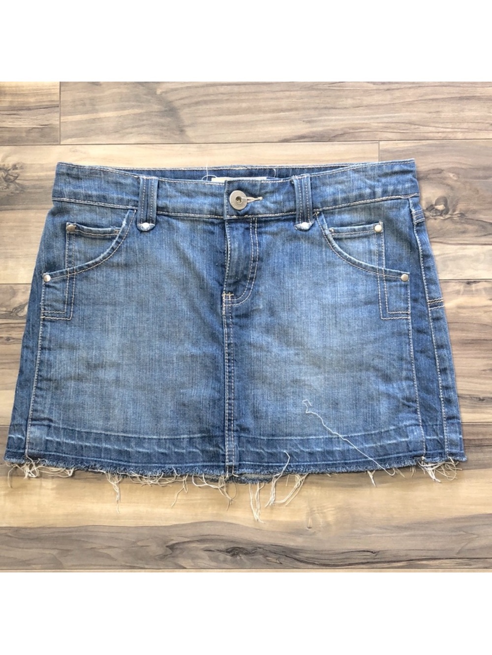 Smart Set Distressed Denim Mini Skirt – Y2K Raw Hem Jean Skirt | Size 5